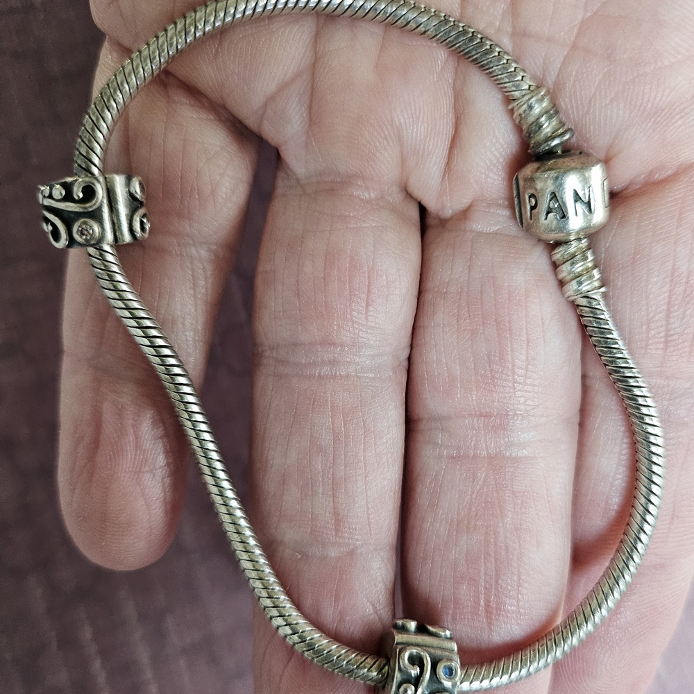 EUC Large Lot Of Pandora Bracelers & Beads/Charms Including Brighton